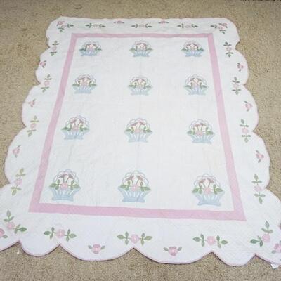 1256	ANTIQUE HAND SEWN BASKET QUILT W/ SCALLOPED EDGE, 94 IN X 77 IN 
