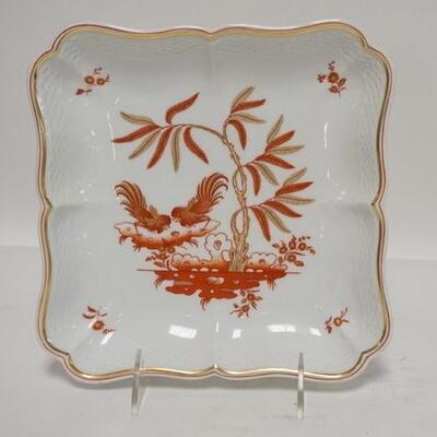 1189	RICHARD GINOR 8 IN SQUARE PLATE W/ CHICKENS & RED & GOLD DECORATION
