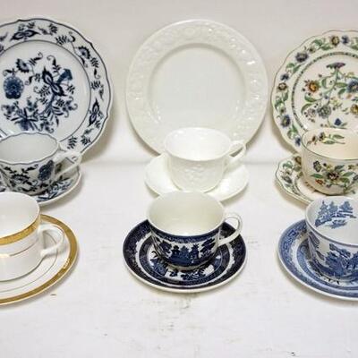 1021	GROUP OF 6 CUP AND SAUCER SETS INCLUDING 3 WITH MATCHING PLATES. BLUE DANUBE, WEDGWOOD, SPODE BLUEROOM, ETC.
