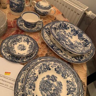 Royal Staffordshire "Tonquin" -blue
16 - 6 piece place settings, plus serving pieces and sugar and pitcher          (102...
