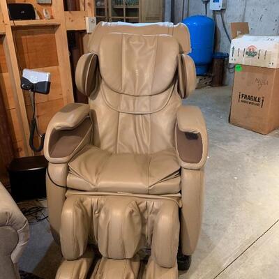 SOLD $1200 IDEAL Massage IC-Deal â€œLIKE NEWâ€SHIATSU RECLINER TRULY ZERO GRAVITY HEATED MASSAGE CHAIR