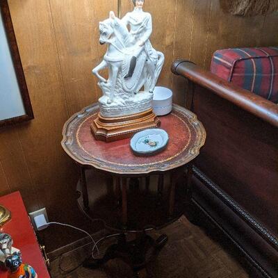 Porcelain lamp