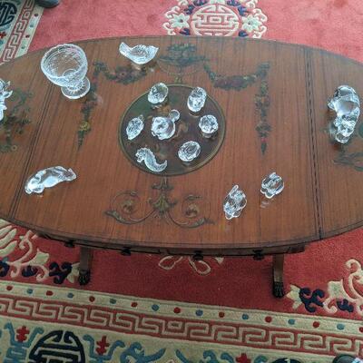 Antique American Regency drop leaf coffee table

