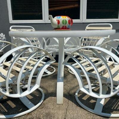 5PC Outdoor Patio Set (cushions included) - $160