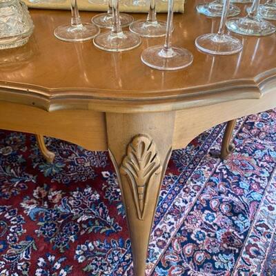 Lenoir/Broyhill 3-Leaf Dining Table w/4 Chairs (Can Seat 8) - 29"H x 102"W x 43"D - $175