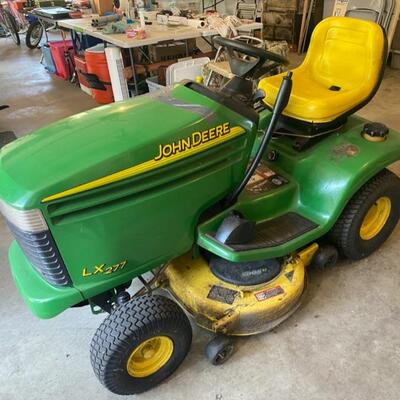 John Deere LX277 17HP 42" Cut 983 Hrs Lawn Tractor - $850