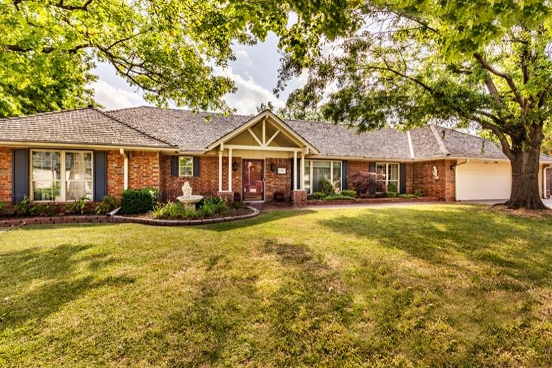 THE GLENBROOK ESTATE OF DR. AND MRS. TED CLEMENS, M.D.