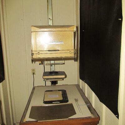 PRESALE ITEM: $150,  Vintage Art-O-Graph Model 1000, Enlarge or reduce art or photographs to trace.