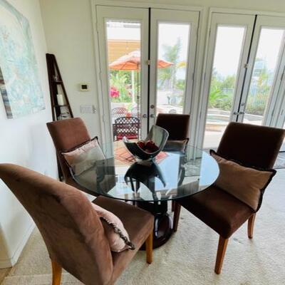 Round glass kitchen table and chairs