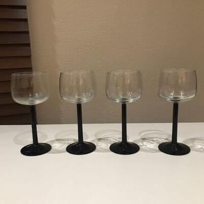 4 Distinctive Wine Glasses