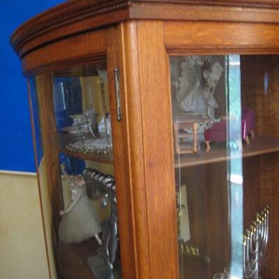 Elegant Oak Curio Cabinet & Tons Of Better Entertaining Needs 