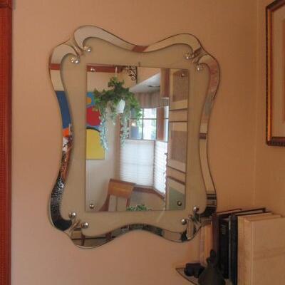 Beautiful Mirrors To Choose From 