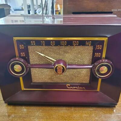 #1078 â€¢ Vintage Crosley Radio