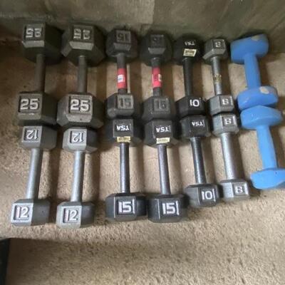 Sets of free weights