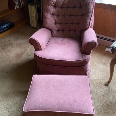 Upholstered chair (pair with ottoman)