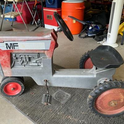 Vintage MF Massey Ferguson Pedal Tractor 