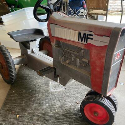 Vintage MF Massey Ferguson Pedal Tractor 