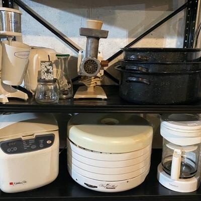 Kitchen Appliances - Bread Maker, Coffee Pot, Milkshake Maker, Meat Grinder, Roasting Dishes & Dehydrator