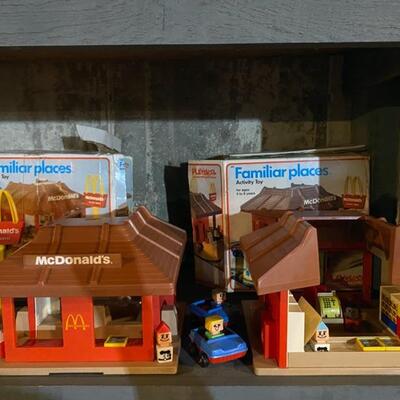 1974 Playskool McDonalds Play Set Restaurant & Accessories