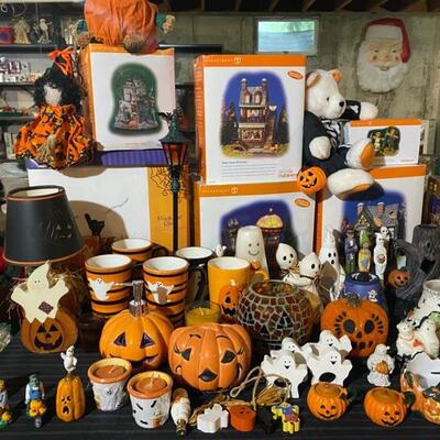 Department 56 Halloween Village & Decor