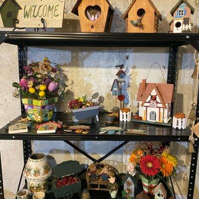 Bird Houses & Garden Decor