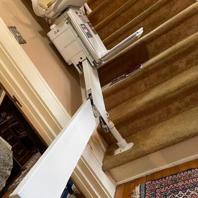 ACORN 180 Curved Stairlift (fully functional in good working condition)