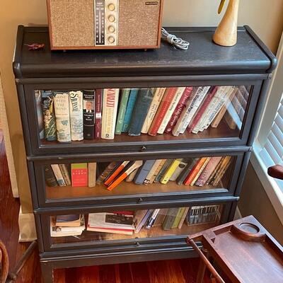 Globe Wernicke Barrister Bookcase with glass doors