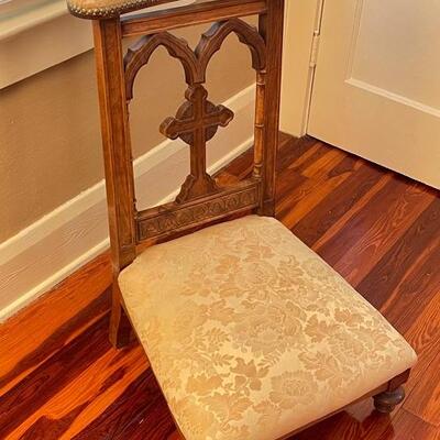 Antique Kneeling Prayer Chair