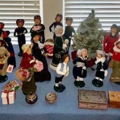 Byerâ€™s Choice dolls