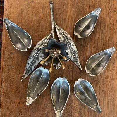 Unique and vintage ashtray flower petals