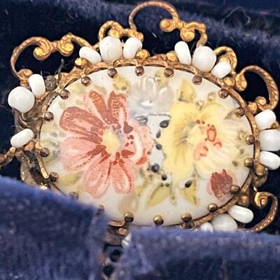 Vintage Miriam Haskell brooch 
