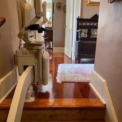 ACORN 180 Curved Stairlift (fully functional in good working condition)