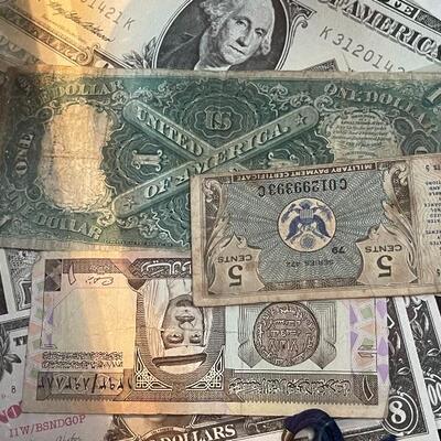 US and foreign paper currency 