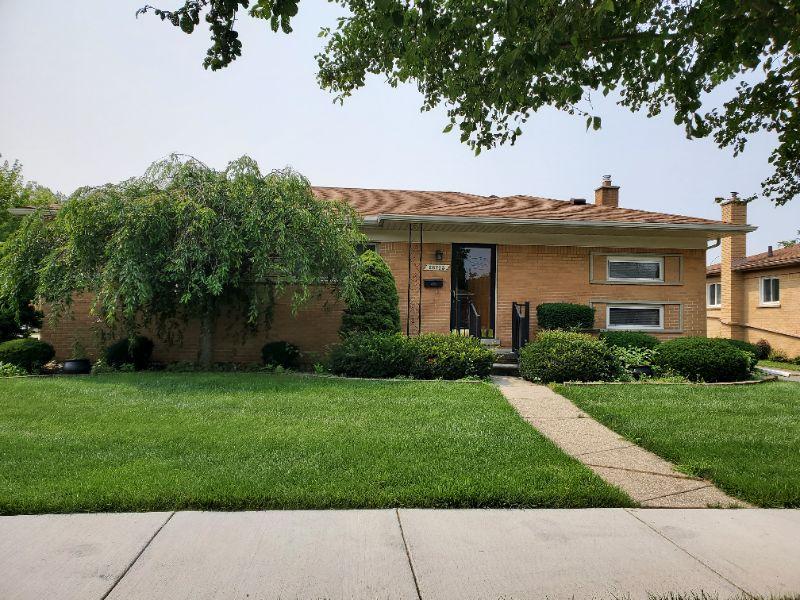 A Livonia Estate Sale