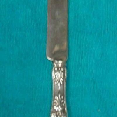 https://www.ebay.com/itm/124815126943	ME3009 USED TIFFANY & CO. STERLING SILVER BUTTER KNIFE ENGLISH KING PATTERN
