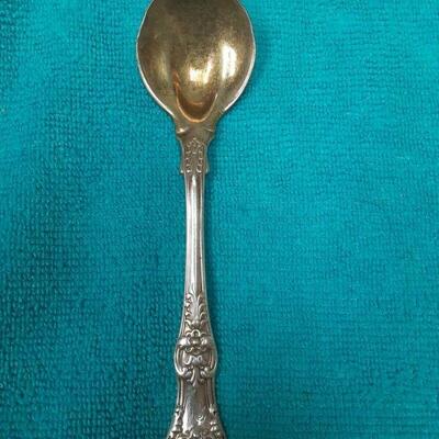 https://www.ebay.com/itm/114895585469	ME3038 USED TIFFANY & CO. STERLING SILVER ICE CREAM SPOON KING PATTERN
