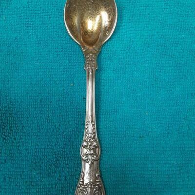 https://www.ebay.com/itm/124815128002	ME3039 USED TIFFANY & CO. STERLING SILVER ICE CREAM SPOON KING PATTERN
