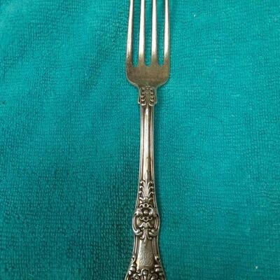https://www.ebay.com/itm/124815126927	ME3061 USED TIFFANY & CO. 6 3/4 INCH STERLING SILVER FORK KING PATTERN
