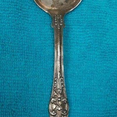 https://www.ebay.com/itm/114895585476	ME3019 USED TIFFANY & CO. STERLING SILVER ICE CREAM SPOON KING PATTERN
