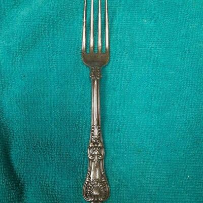 https://www.ebay.com/itm/114895586485	ME3062 USED TIFFANY & CO. 6 3/4 INCH STERLING SILVER FORK KING PATTERN
