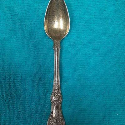 https://www.ebay.com/itm/114895585462	ME3033 USED TIFFANY & CO. STERLING SILVER DESSERT SPOON ENGLISH KING PATTERN
