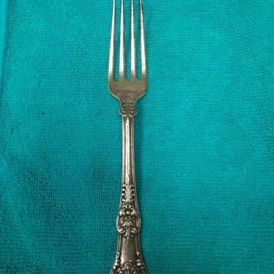 https://www.ebay.com/itm/124815126926	ME3059 USED TIFFANY & CO. 6 3/4 INCH STERLING SILVER FORK KING PATTERN
