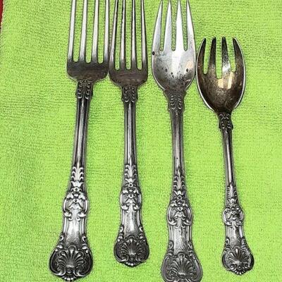 https://www.ebay.com/itm/114895585485	ME3077 USED TIFFANY & CO. LOT OF FOUR STERLING SILVER FORKS KING PATTERN
