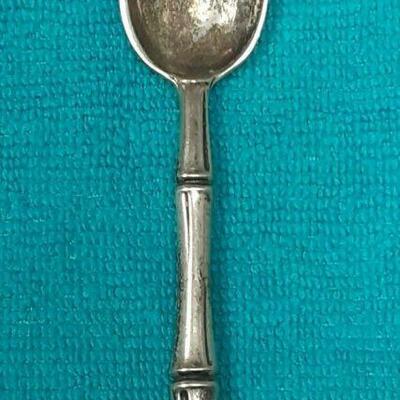https://www.ebay.com/itm/124815126204	ME3015 USED TIFFANY & CO. 4 1/8 STERLING TEA SILVER SPOON BAMBOO PATTERN
