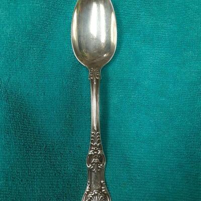https://www.ebay.com/itm/114895586486	ME3046 USED TIFFANY & CO. 7 INCH STERLING SILVER TABLE SPOON KING PATTERN
