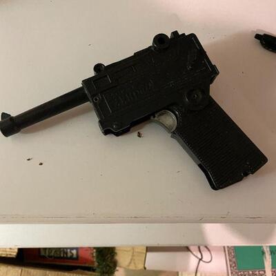 VINTAGE MATTEL AGENT ZERO TOY GUN. BUY IT NOW $24