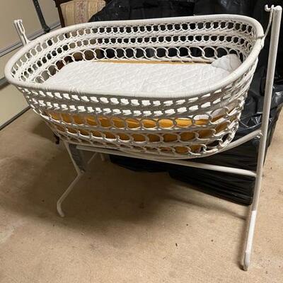 antique cradle/bassinette