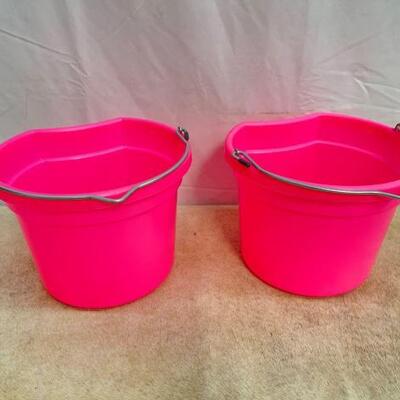 124	

NEW two (2) 8 Qt Flat back bucket, 8.5