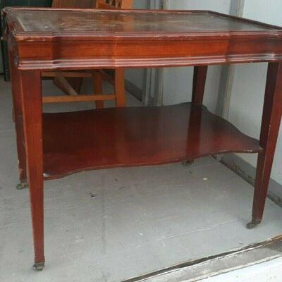 https://www.ebay.com/itm/124838443614	LP8038 : Leather Top Rolling Wooden End Table 2-tiered LOCAL PICKUP
