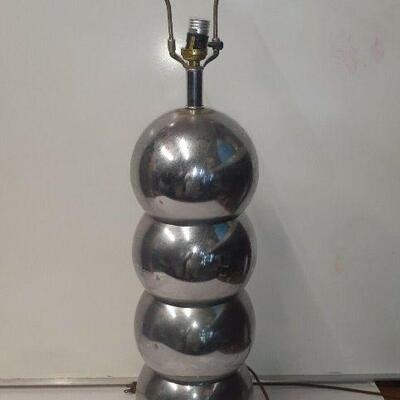 https://www.ebay.com/itm/114918127623	LP8032 : Mid-Century Modern Silver Chrome Spherical Stacked Lamp w/o Shade
